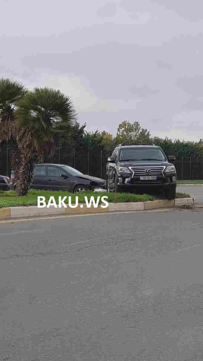 Bakıda Lexus Opellə    TOQQUŞDU - FOTOLAR