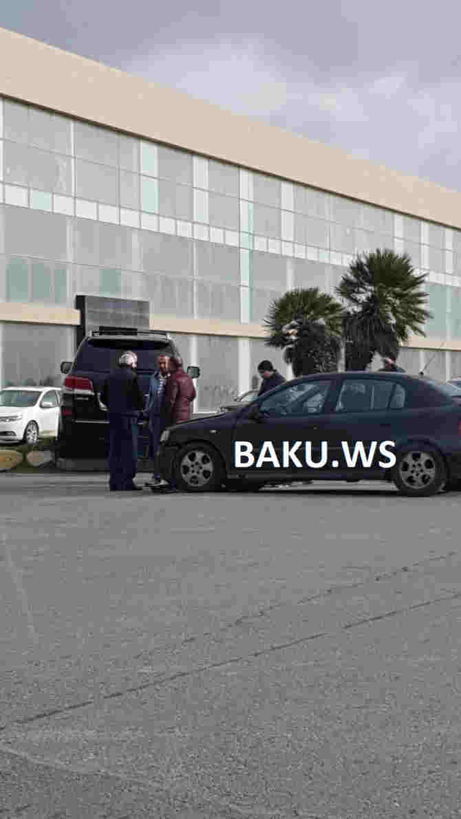 Bakıda Lexus Opellə    TOQQUŞDU - FOTOLAR