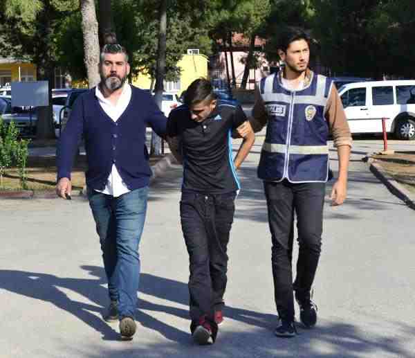 İnternetdə tanış olduğu qadınla görüşə getdi -  şok oldu - FOTO