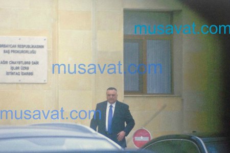 Baş Prokurorluğa çağırılan Eldar Mahmudovun son görüntüləri - FOTO