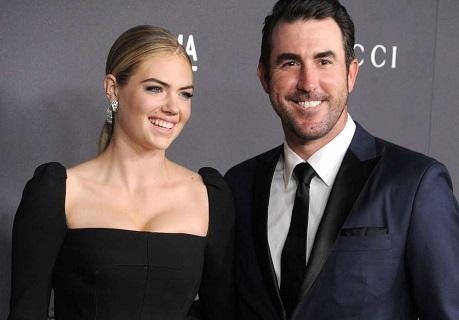 Aktrisanın gizli toyundan FOTOLAR