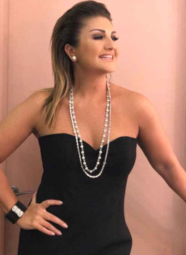 Sibel Canın necə 10 kq arıqladığının sirri   BƏLLİ OLDU