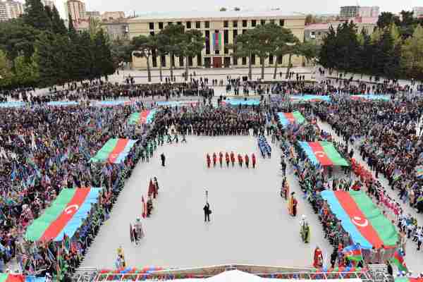 Sumqayıtda  BAYRAQ BAYRAMI â€“ FOTOLAR