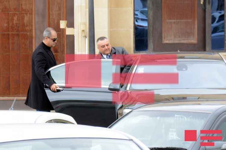 Eldar Mahmudov yenidən  istintaqa   çağırıldı - 3 saat dindirildi