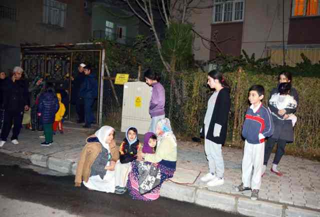 İranda 3 günlük matəm elan olundu -  FOTOLAR