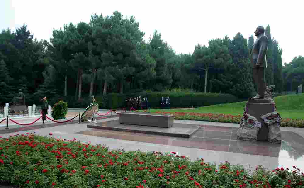 Azərbaycan ilə Özbəkistan arasında ikitərəfli hərbi əməkdaşlıq planı imzalanıb   - VİDEO-FOTO