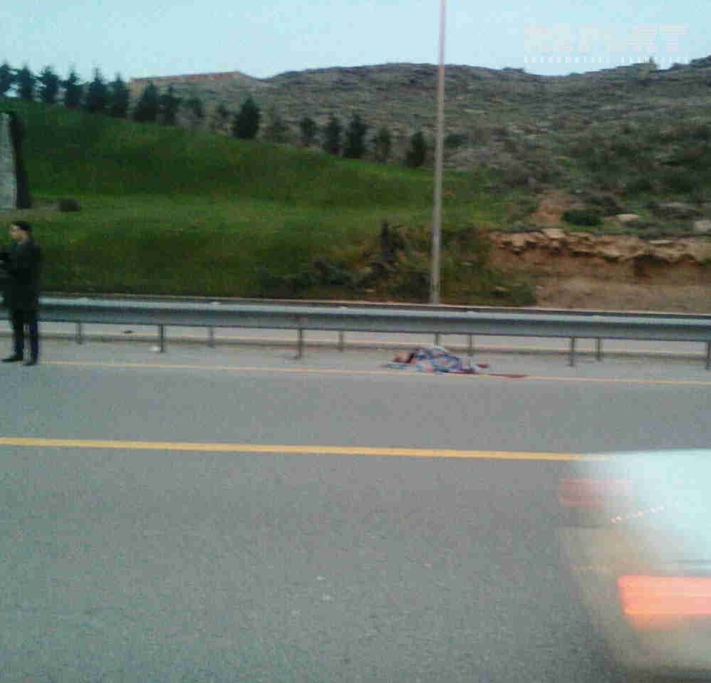 Bakıda AÄžIR QƏZA:   Piyadanın əli və ayağı qoparaq yol kənarına düşdü (FOTOLAR)