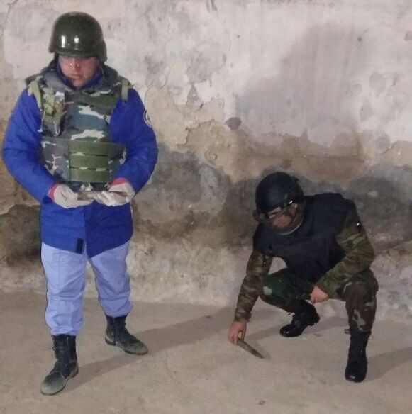 Bakıda iki zenit top mərmisi tapıldı  - FOTO