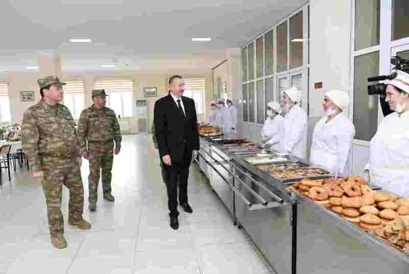 İlham Əliyev nişan alıb, silah çəkdi  - FOTOLAR