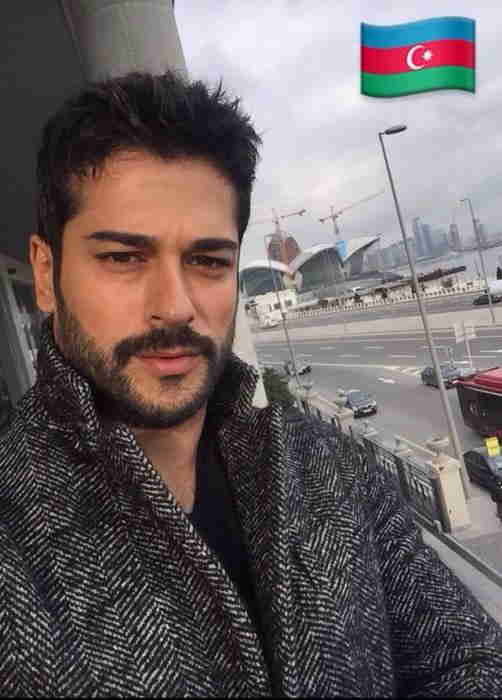 Burak Özçivit  Bakıda - FOTOLAR