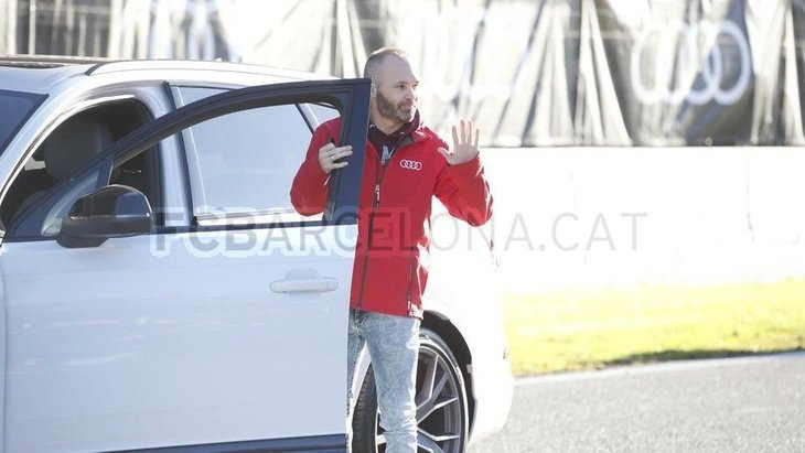 Barselonanın üzvlərinə avtomobil payladılar  - FOTOLAR