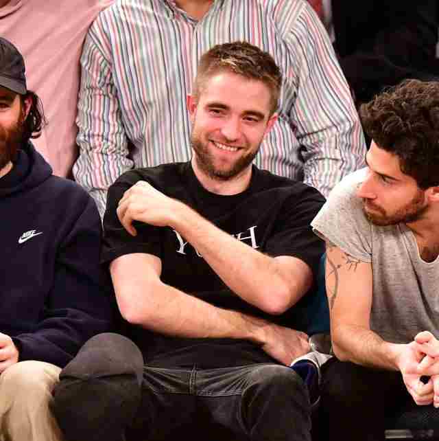 Robert Pattinson oyundan çox qızlara baxdı -  FOTO-VİDEO