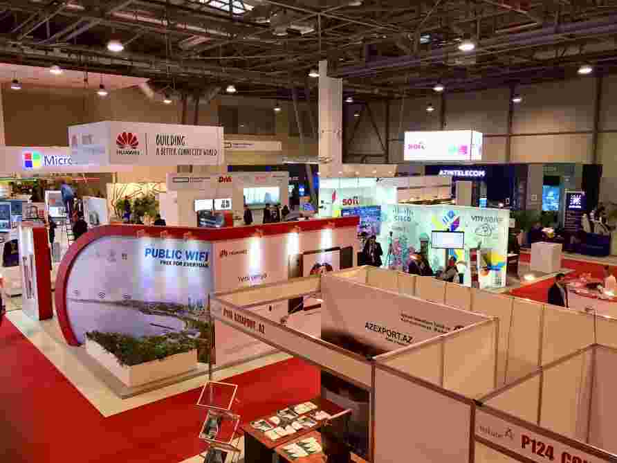 İlham Əliyev və xanımı BakuTel-2017 sərgisində -YENİLƏNİB-FOTO