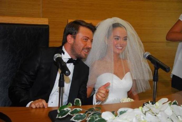 Fazilet hanım ve kızlarının aktyoru boşandı -  FOTOLAR