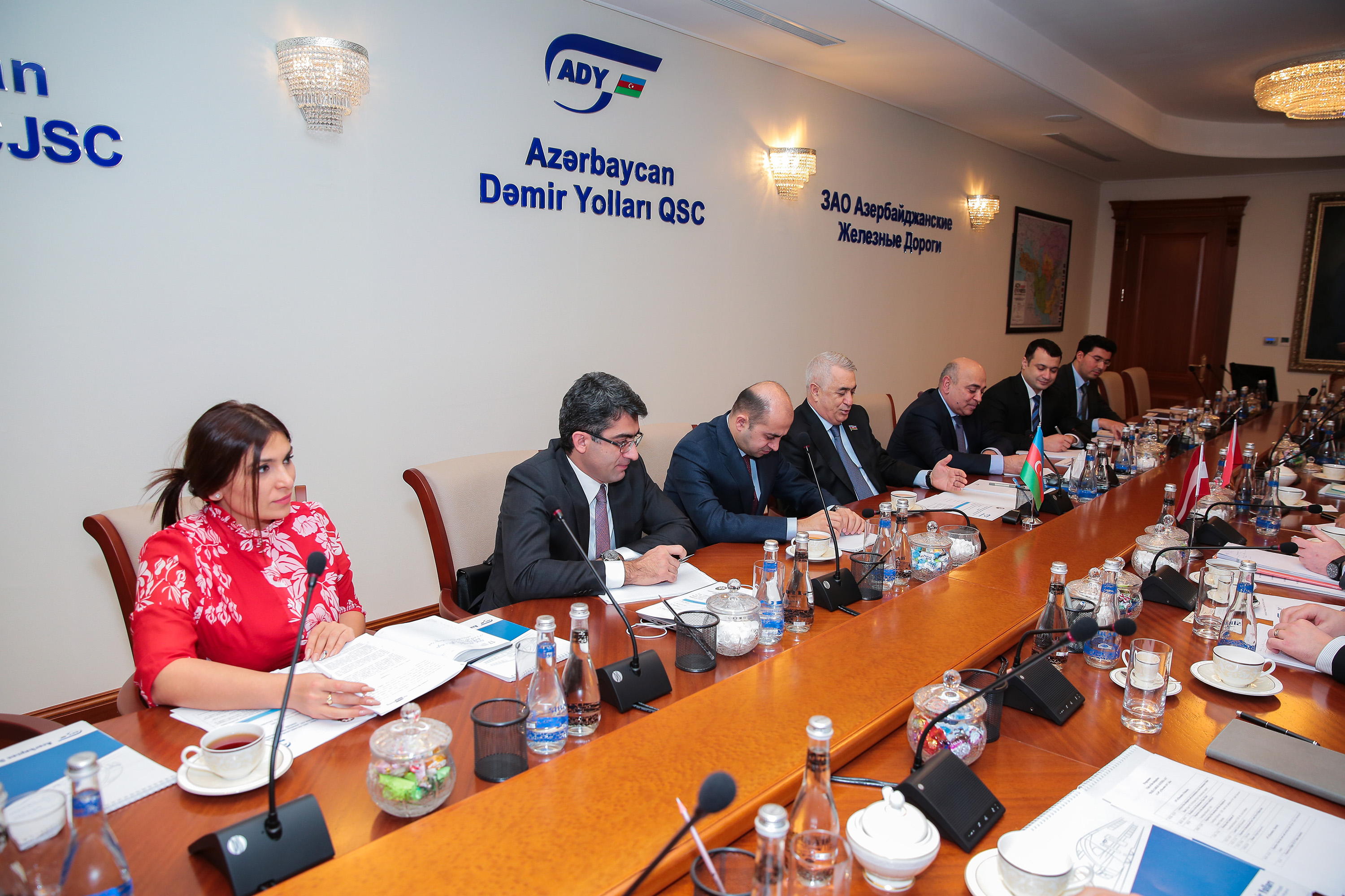 Azərbaycan Dəmir Yolları QSC-də üçtərəfli görüş keçirilib 
