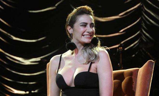 Uşaqlıq fotosunu paylaşdı -  sevənləri tanınmaqda çətinlik çəkdi - FOTO