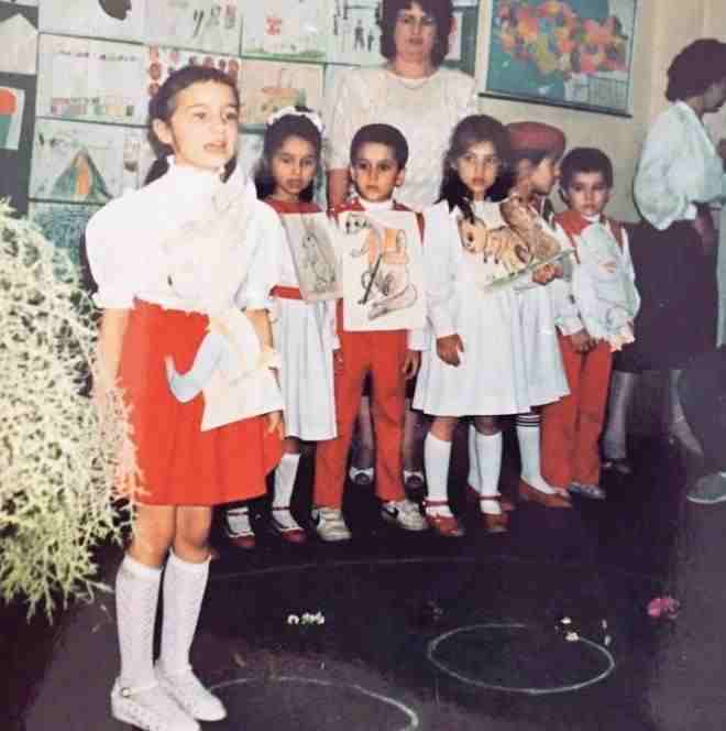 Uşaqlıq fotosunu paylaşdı -  sevənləri tanınmaqda çətinlik çəkdi - FOTO