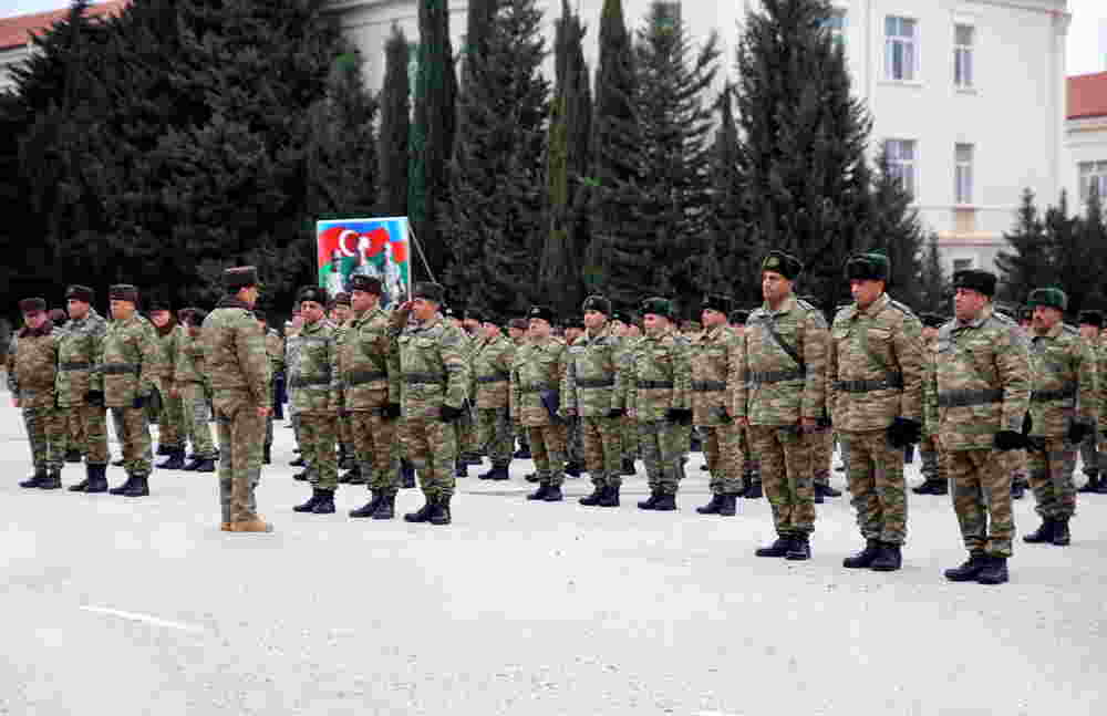 Azərbaycan ordusu hərbi texnika və atıcı silahlardan    İSTİFADƏ ETDİ (FOTO)