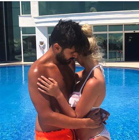 Əmrahın oğlunun bu paylaşımını görənlər... -    Adamı sevgidən soyudur