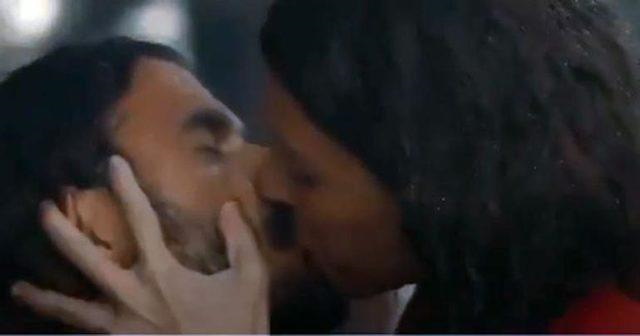 Bu səhnəyə görə sevgilisindən ayrıldı -  FOTO