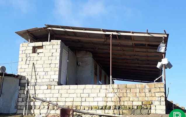 Aprel şəhidinin ailəsinin acınacaqlı həyatı -  vaqonda yaşayırlar(FOTO)