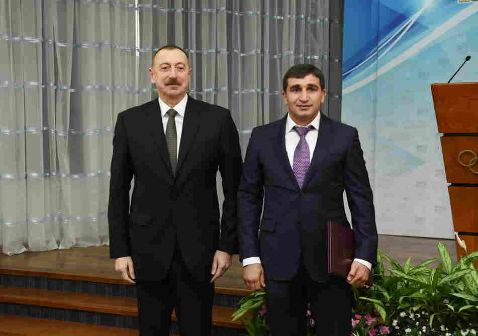 İlham Əliyev  idmançılara ev verdi  - FOTO-YENİLƏNİB