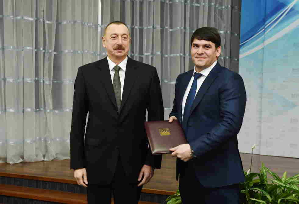 İlham Əliyev  idmançılara ev verdi  - FOTO-YENİLƏNİB