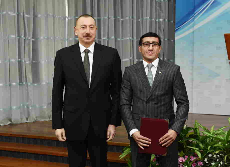 İlham Əliyev  idmançılara ev verdi  - FOTO-YENİLƏNİB