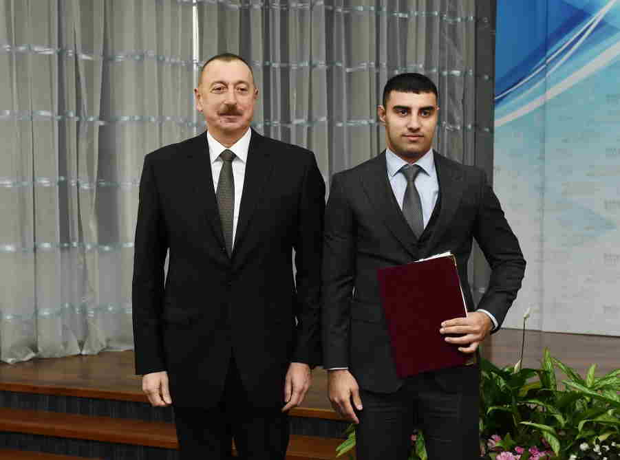 İlham Əliyev  idmançılara ev verdi  - FOTO-YENİLƏNİB