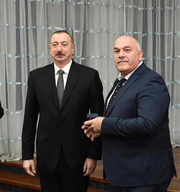 İlham Əliyev  idmançılara ev verdi  - FOTO-YENİLƏNİB