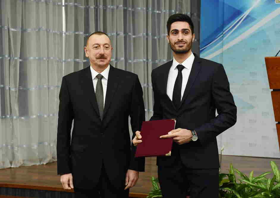 İlham Əliyev  idmançılara ev verdi  - FOTO-YENİLƏNİB