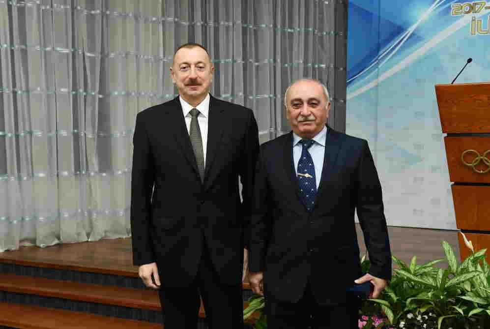 İlham Əliyev  idmançılara ev verdi  - FOTO-YENİLƏNİB