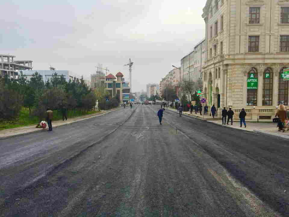 Bakıda daha bir küçə təmirə bağlandı - FOTOLAR