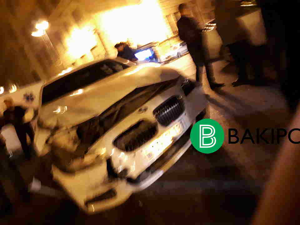 Bakıda bahalı maşınlar  TOQQUŞDU (FOTO)