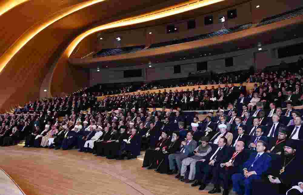 İlham Əliyev də konfransa qatıldı -  İslam Həmrəyliyi İlinin yekunları ilə bağlı (YENİLƏNİB)