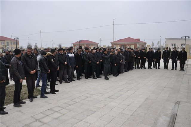 Nazir müavini, polis generalı Sabirabada getdi -  Məcburi köçkünlərə görə (FOTO)