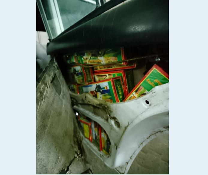 Avtomobil oturacağının altından görün nə çıxdı? -  Gömrük ƏMƏLİYATI (FOTO)