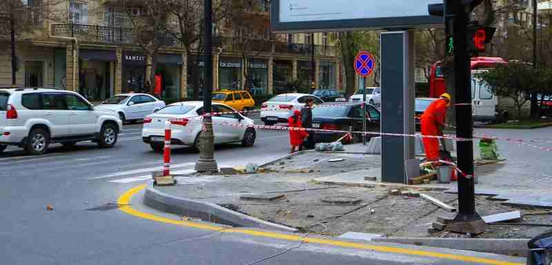 Bakı pandusların qurulmasına başlanıldı -  FOTOLAR
