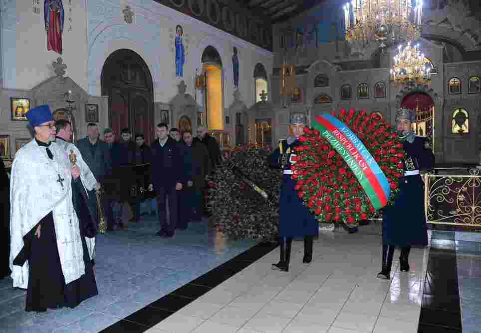Tanınmış jurnalist son mənzilə yola salındı - FOTO