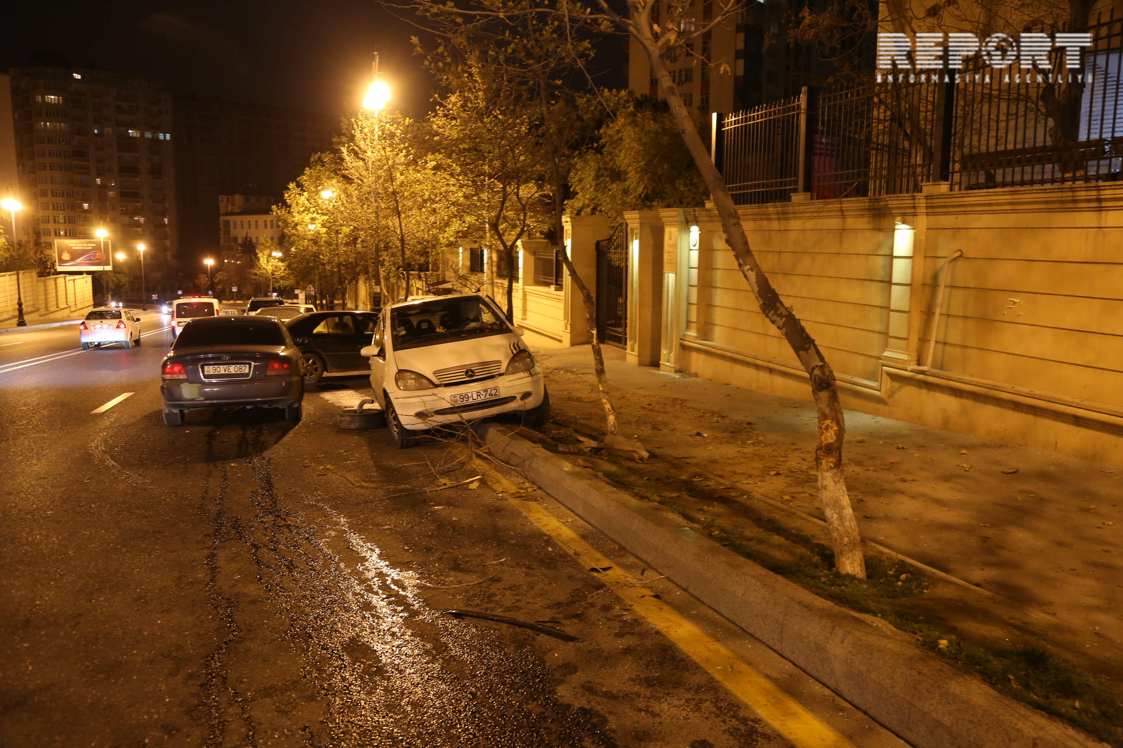 Bakıda sərxoş sürücü   qəza törətdi - FOTOLAR