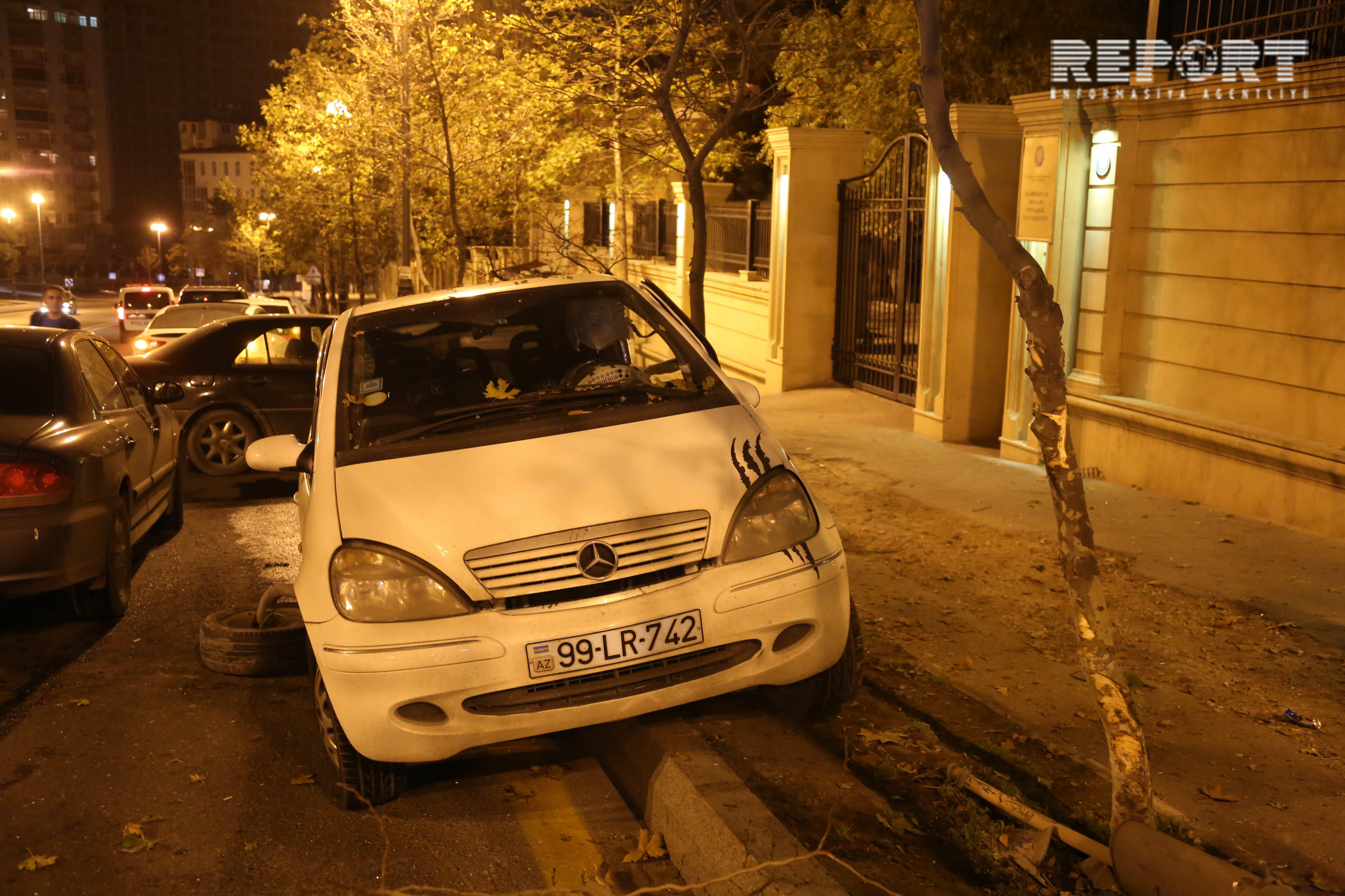Bakıda sərxoş sürücü   qəza törətdi - FOTOLAR