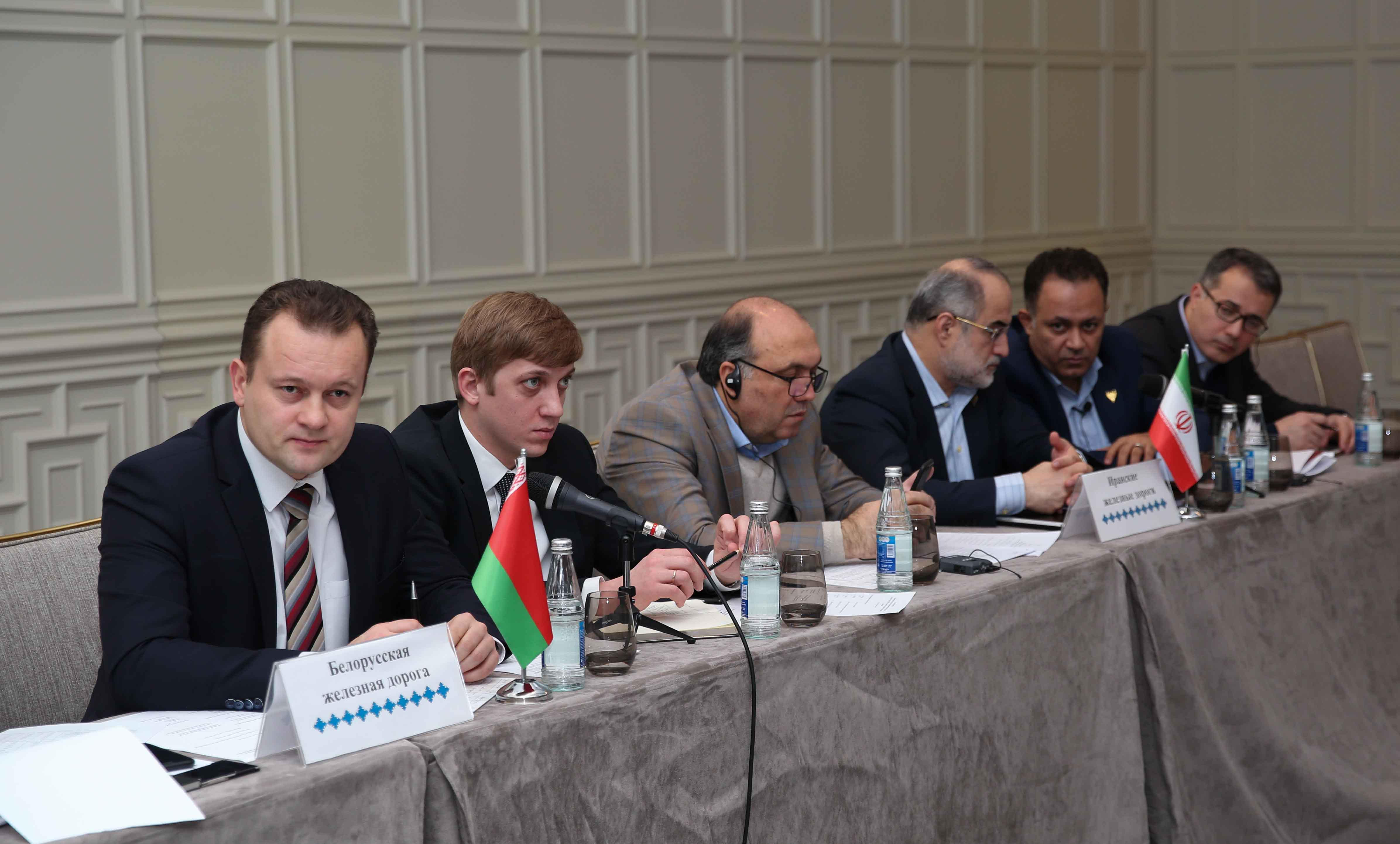 Şimal-Cənub Beynəlxalq Nəqliyyat dəhlizinin inkişaf perspektivləri müzakirə olun - FOTOLAR