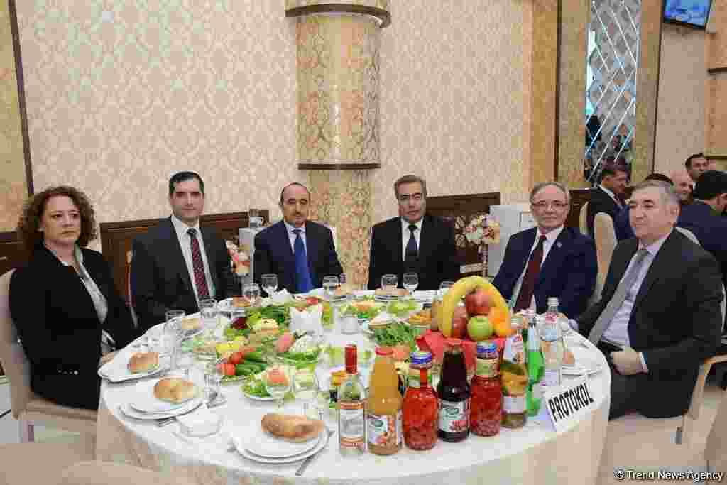Fərdi jurnalist yazıları müsabiqəsinin qalibləri mükafatlandırıldı - FOTOLAR