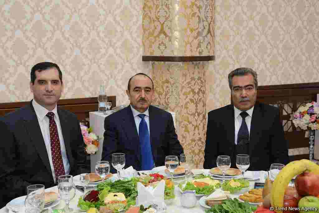 Fərdi jurnalist yazıları müsabiqəsinin qalibləri mükafatlandırıldı - FOTOLAR