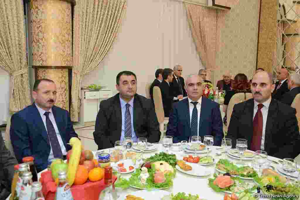 Fərdi jurnalist yazıları müsabiqəsinin qalibləri mükafatlandırıldı - FOTOLAR