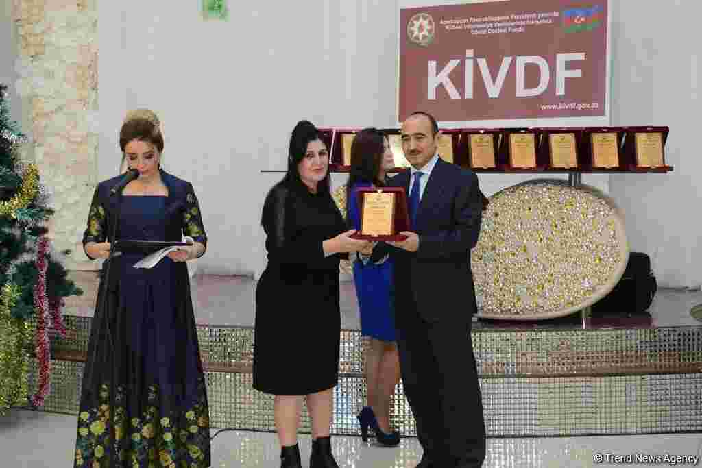 Fərdi jurnalist yazıları müsabiqəsinin qalibləri mükafatlandırıldı - FOTOLAR