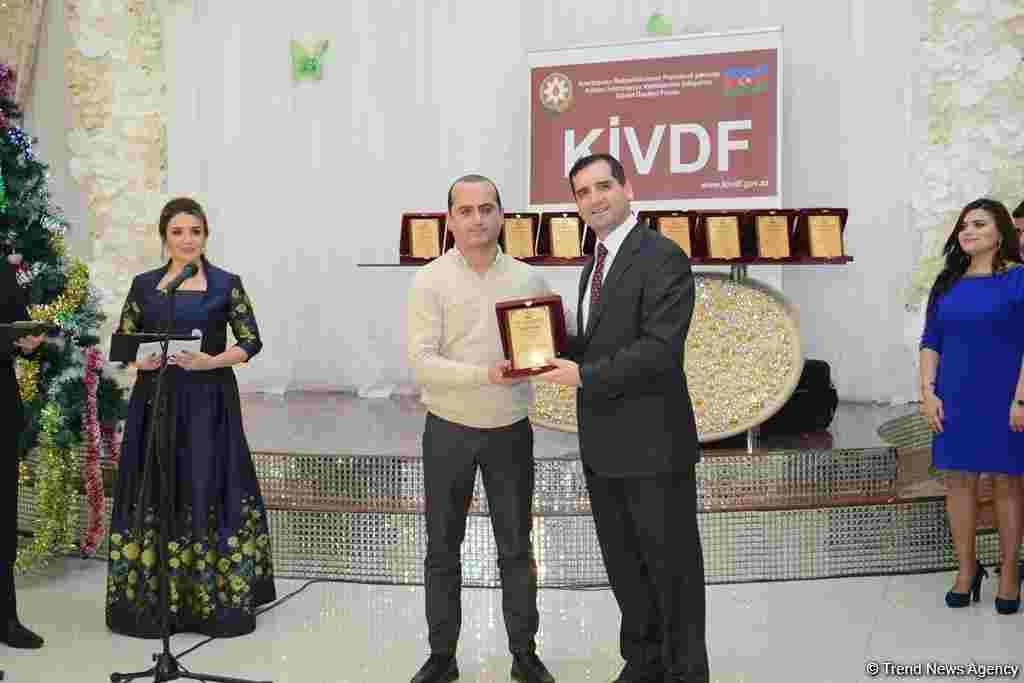 Fərdi jurnalist yazıları müsabiqəsinin qalibləri mükafatlandırıldı - FOTOLAR