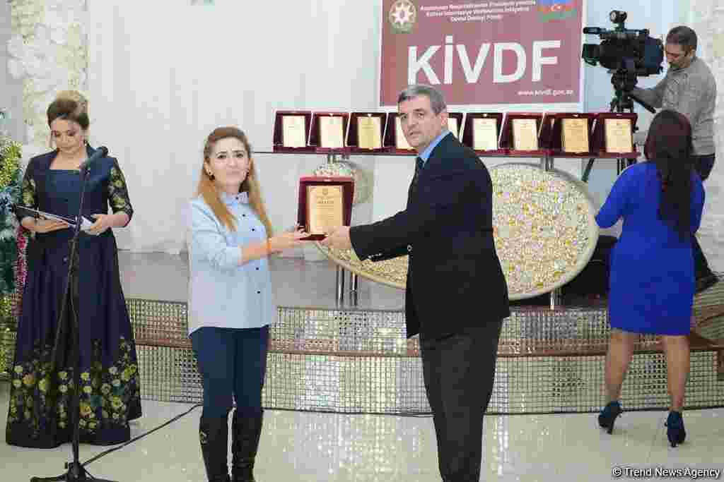 Fərdi jurnalist yazıları müsabiqəsinin qalibləri mükafatlandırıldı - FOTOLAR