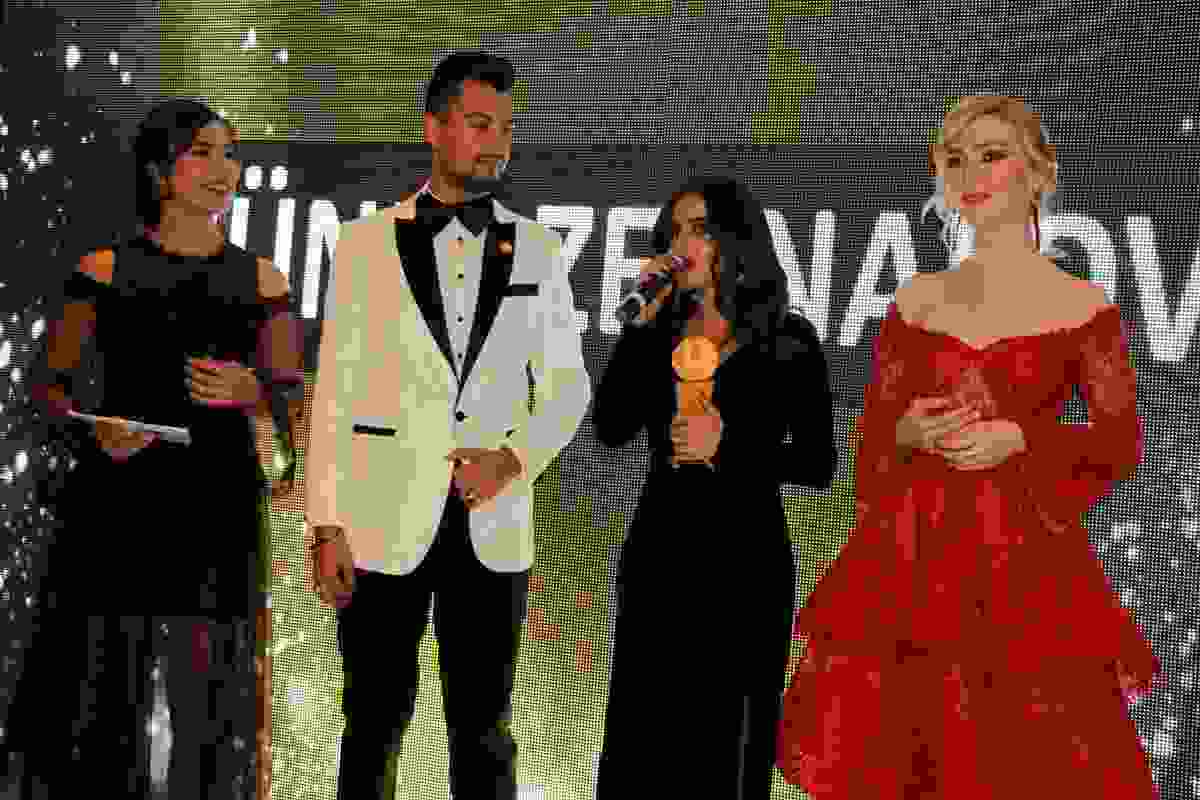 Türkiyədə daha bir qalmaqallı MÜKAFAT: Onlar birinci oldu (FOTOLAR)