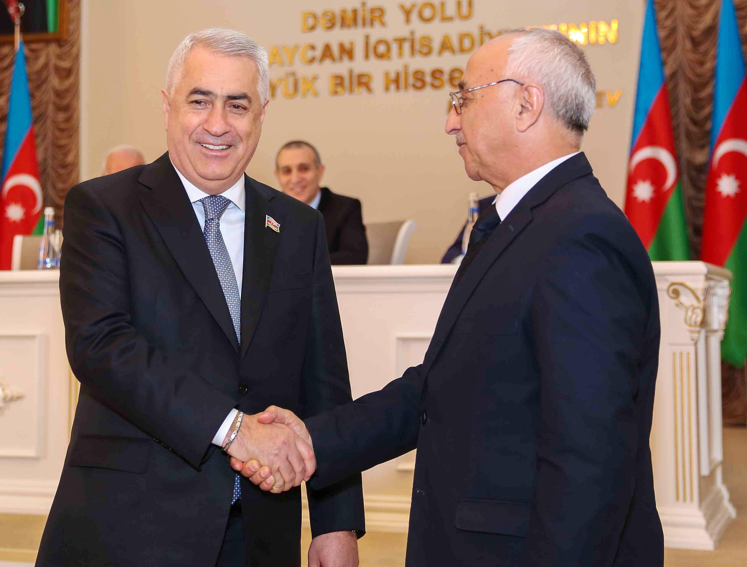 Dəmiryolçular il ərzində görülən işləri müzakirə etdilər - FOTOLAR